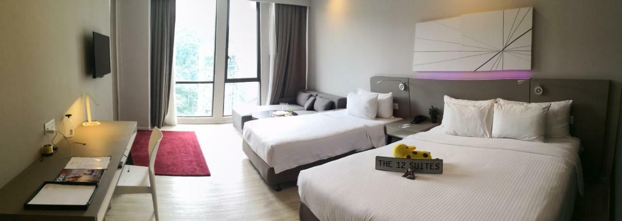 The 12 Suites @ Empire Damansara Petaling Jaya Exteriör bild